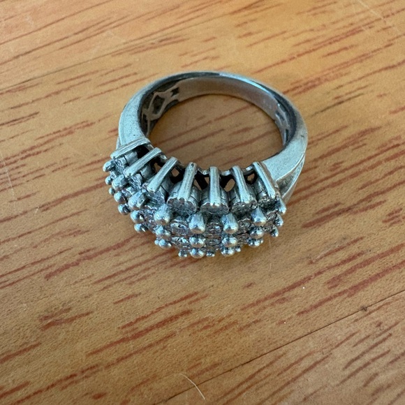 Elegant Sterling Silver Diamond Cluster Ring - Picture 4 of 5